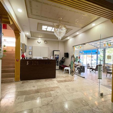 Ikarus Hotel 쿠사다시 외부 사진