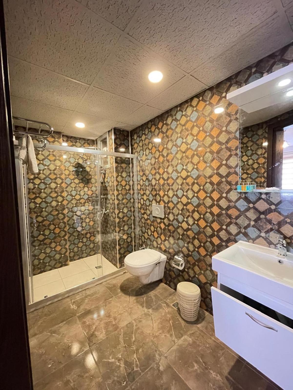 Ikarus Hotel 쿠사다시 외부 사진