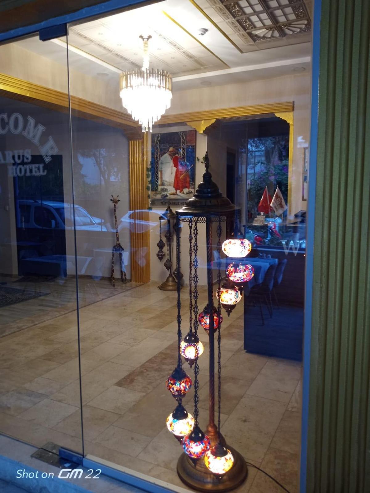 Ikarus Hotel 쿠사다시 외부 사진