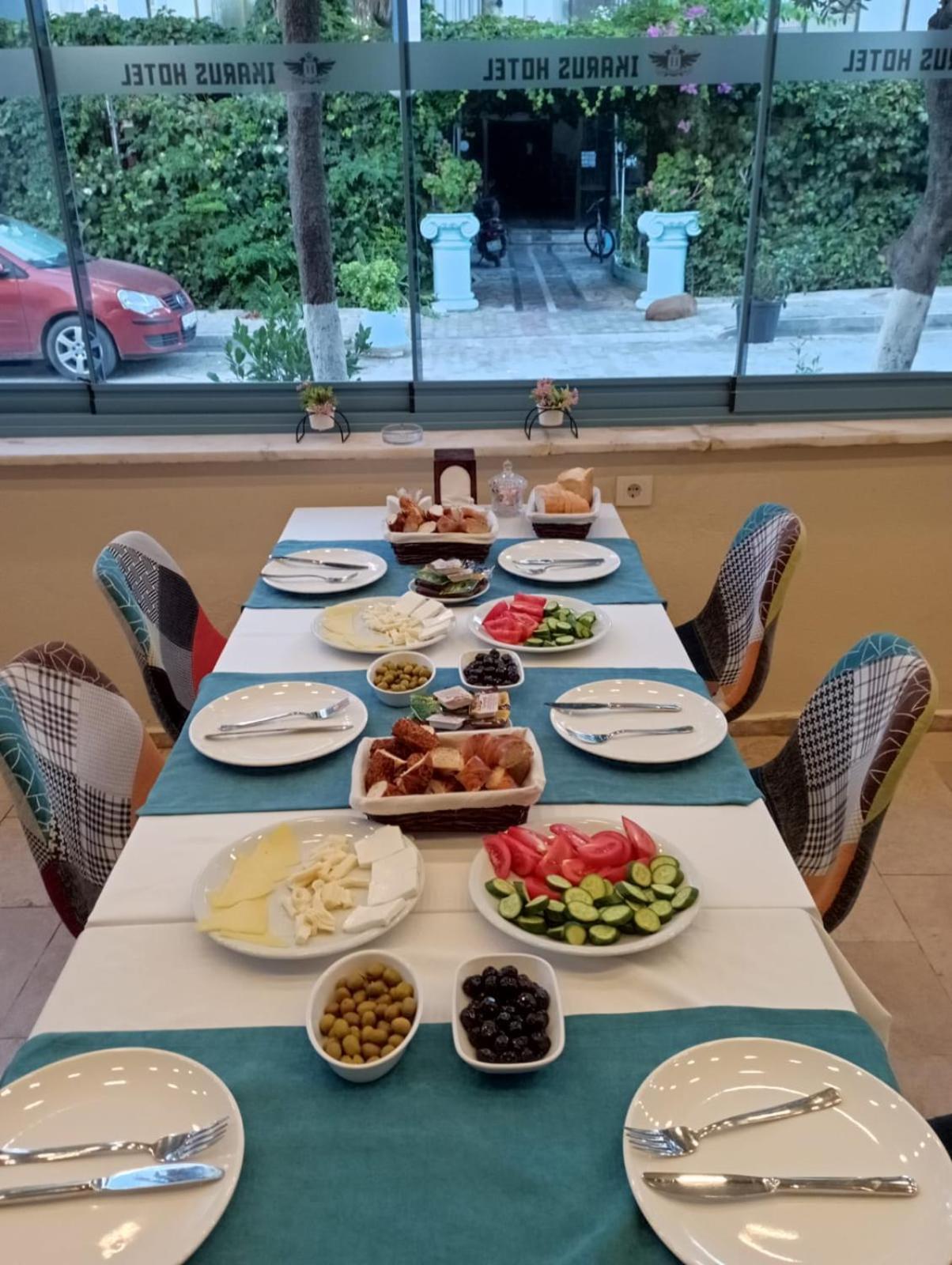 Ikarus Hotel 쿠사다시 외부 사진
